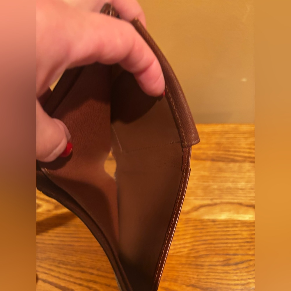 Louis Vuitton Authentic Bifold Monogram Leather W… - image 7